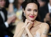 Анджелина Джоли попала в психиатрическую больницу 
