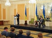 Яценюк о трех вызовах для Украины