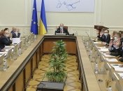 Премьер анонсировал смягчение карантина, но не полную отмену