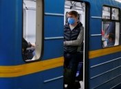 В транспорті треба дотримуватися маскового режиму.