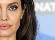 Анджелина Джоли также имеет отношения после расставания с Брэдом Питтом