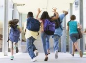 Стресс, полученный детьми из-за войны, заставляет их еще больше ждать летнего отдыха