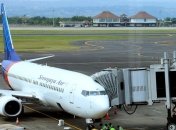 Водолазы сняли на видео обломки индонезийского Boeing 737-500 в Яванском море