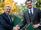 Гончарук и Смолий подписали меморандум о стабильности экономики