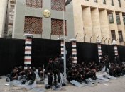 В Каире демонстранты пытались захватить посольство Сирии