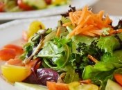 Готовимся к Успенскому посту: рецепты простых и недорогих салатов (фото)