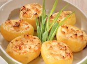 Рум’яна картопля під сирною скоринкою — чудовий гарнір на всі випадки життя