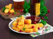 Мягкие сырные палочки в хрустящей панировке