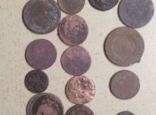 Из Украины хотели вывезти почти 400 старинных монет