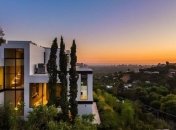 Аріана Гранде придбала розкішний будинок за $13,7 мільйона