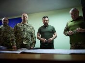 Зеленский выложил загадочное фото с генералами. В сети заподозрили намек на старт контрнаступления