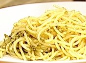 Спагетти с соусом песто