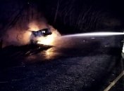 В Днепропетровской области авто слетело с трассы и загорелось