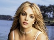 Поклонник Бритни Спирс напугал певицу во время концерта (Видео)