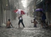 Десятки тысяч жителей Филиппин эвакуировали из-за шторма