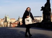 Чехія скасовує масковий режим на вулиці