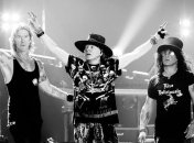 Guns N 'Roses виклали шість концертних відео з туру 2016 року