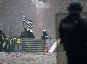 Тымчук: Протестами во Франции руководил новый глава ГРУ России