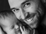 Экс-"холостяк" Макс Михайлюк умилил видео с икающей дочерью: "Папино сокровище"