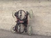 Сюрприз от ученых: создан робот, который может ездить по стенам