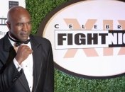 Льюиса и Холифилда в Киеве будут кормить борщом, салом с чесноком и варениками