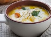 Рецепт дня: сырный суп с курицей