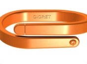 Cмарт-браслет, который проектирует экран на руку