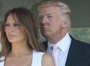 В джинсах и облегающем жакете: Мелания и Дональд Трамп посетили бейсбольный матч