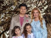 Певица Камалия с семьей