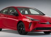 Toyota анонсировала дебют двух новых гибридов