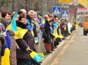 Тысячи мариупольцев создали живую цепь в защиту города