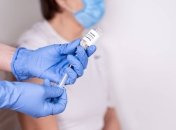 Работники имеют месяц на то, чтобы вакцинироваться