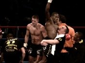 Болельщики избили кикбоксера прямо в ринге после его подлой победы