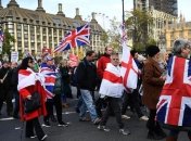 Досрочные выборы в Британии: популярность конкурентов Джонсона растет