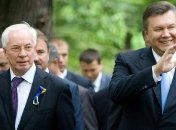 Азаров и Янукович поздравили украинских педагогов 