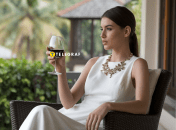 Таких знака три