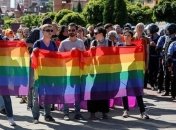 Парад ЛГБТ: центр Киева заблокировали националисты