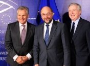 Миссия Кокса и Квасьневского будет продлена до окончания выборов 