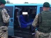 Возле польской границы задержан микроавтобус с нелегалами из Бангладеш 