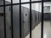 Заключенные совершили массовый побег из тюрьмы в Индонезии