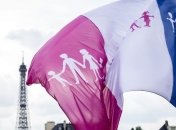 В Париже проходят манифестации против однополых браков