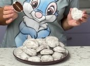 Можно взять на работу или дать детям в школу: Глинская поделилась рецептом шоколадных пряников (видео)