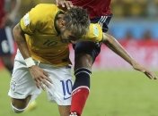 Неймар покинул госпиталь и вернулся к команде