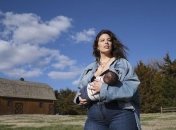 Впервые после родов: Эшли Грэм украсила обложку известного глянца