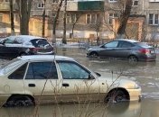 Каток на несколько дворов: в России прорыв трубы обернулся катастрофой (фото)