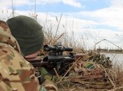 Силовики потренировались уничтожать террористов на границе с Крымом