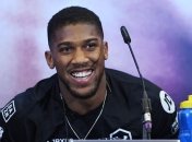 Джошуа находится в самоизоляции после встречи с принцем Чарльзом