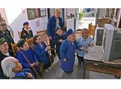 Существует деревня, жители которой - карлики