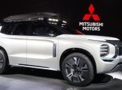 Женевский автосалон 2019: Mitsubishi представил яркий кроссовер Engelberg