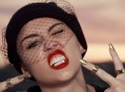 Майли Сайрус: Эволюция стиля скандальной певицы